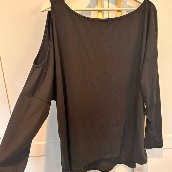 HALARA Black Cold Shoulder Blouse - Picture 4 of 4